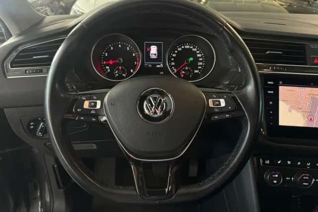Volkswagen Tiguan (2018) thumbnail 13