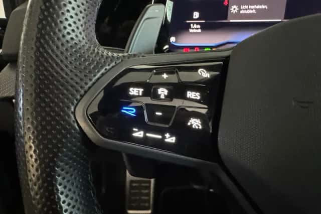 Volkswagen Golf (2023) thumbnail 15