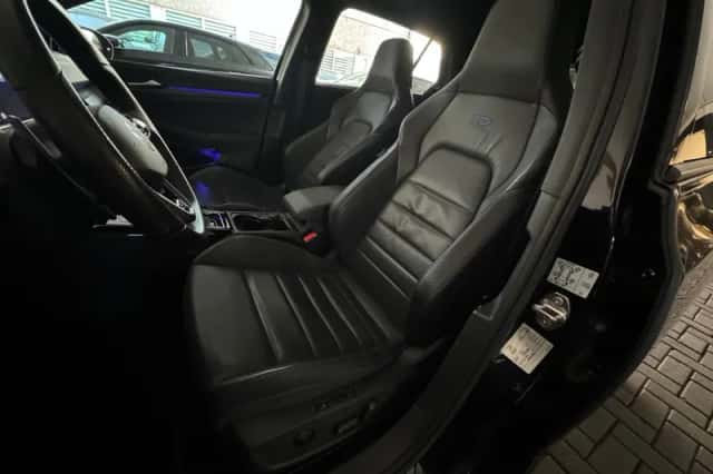 Volkswagen Golf (2023) thumbnail 6