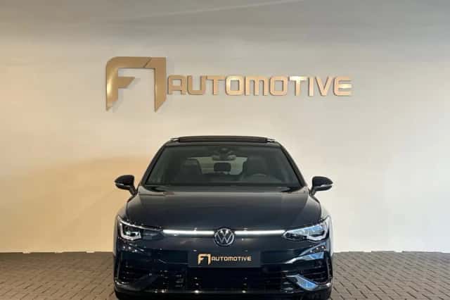 Volkswagen Golf (2023) thumbnail 9