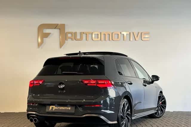 Volkswagen Golf (2022) thumbnail 3