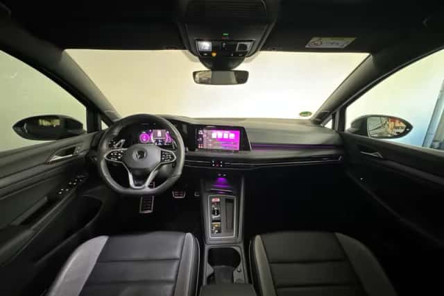 Volkswagen Golf (2022) thumbnail 4