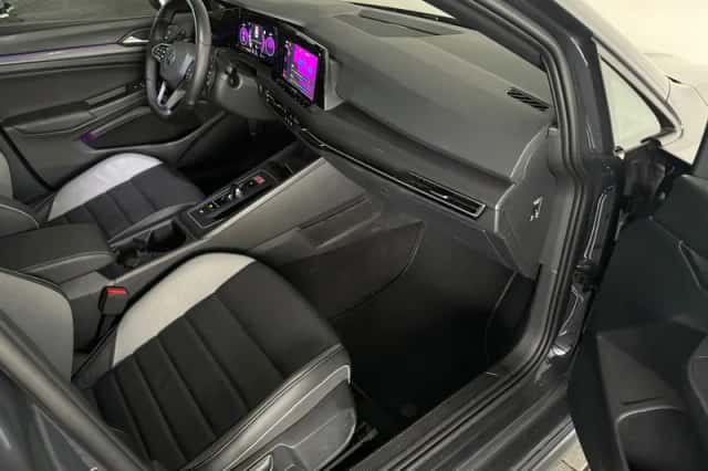 Volkswagen Golf (2022) thumbnail 34