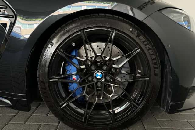 BMW M3 (2023) thumbnail 13
