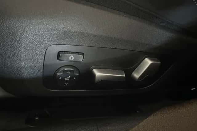 BMW M3 (2023) thumbnail 22