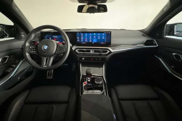 BMW M3 (2023) thumbnail 4