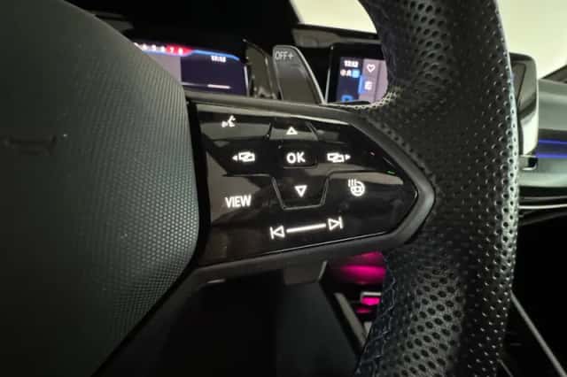 Volkswagen Golf (2023) thumbnail 14