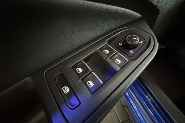 Volkswagen Golf (2023) thumbnail 19