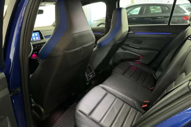 Volkswagen Golf (2023) thumbnail 24