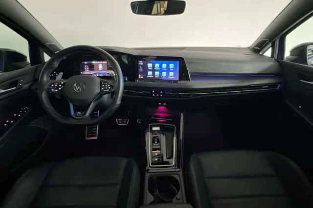 Volkswagen Golf (2023) thumbnail 4