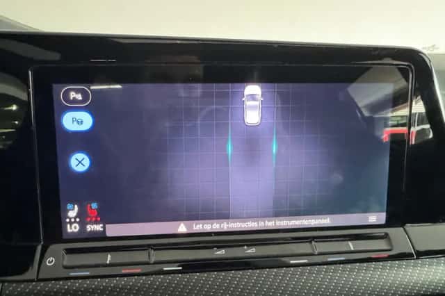 Volkswagen Golf (2023) thumbnail 33