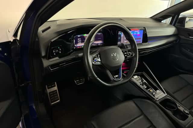 Volkswagen Golf (2023) thumbnail 5