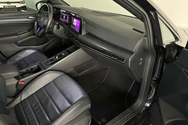 Volkswagen Golf (2021) thumbnail 34