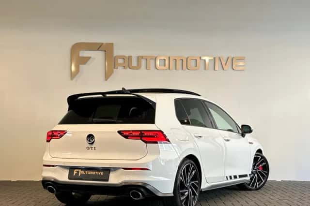 Volkswagen Golf (2021) thumbnail 3