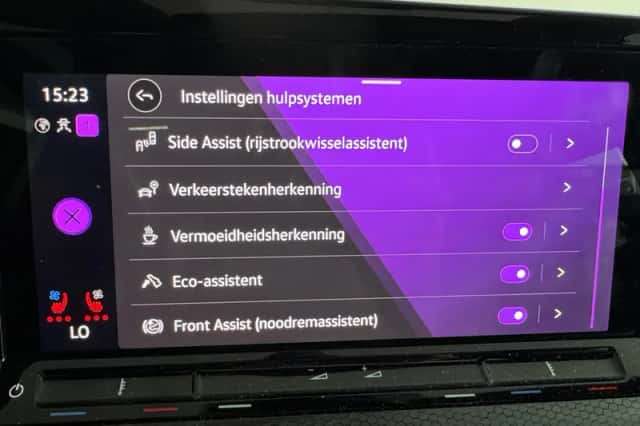 Volkswagen Golf (2021) thumbnail 28