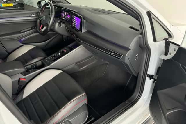 Volkswagen Golf (2021) thumbnail 34