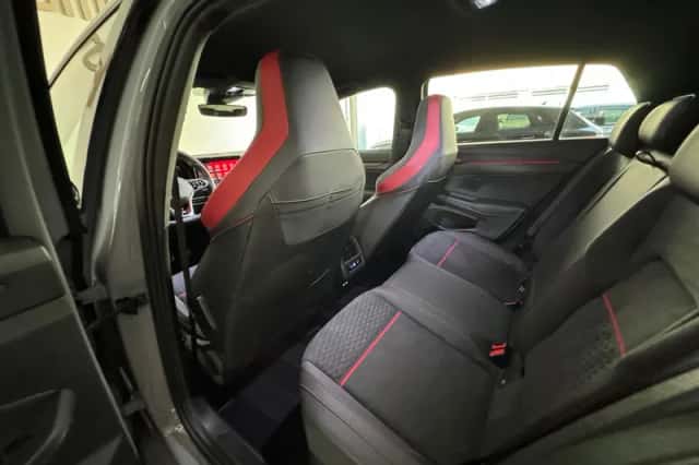 Volkswagen Golf (2022) thumbnail 21