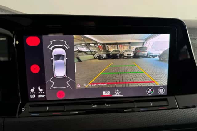 Volkswagen Golf (2022) thumbnail 27