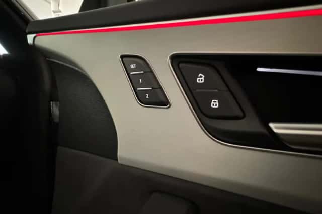 Audi Q8 (2023) thumbnail 20