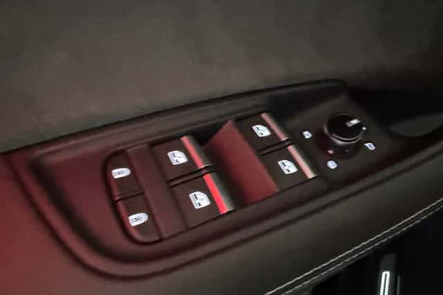 Audi Q8 (2023) thumbnail 25