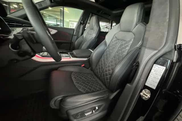 Audi Q8 (2023) thumbnail 5