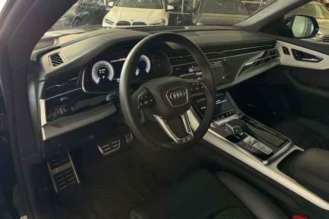 Audi Q8 (2023) thumbnail 6