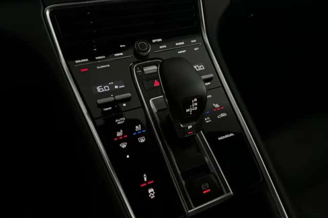 Porsche Panamera (2024) thumbnail 23