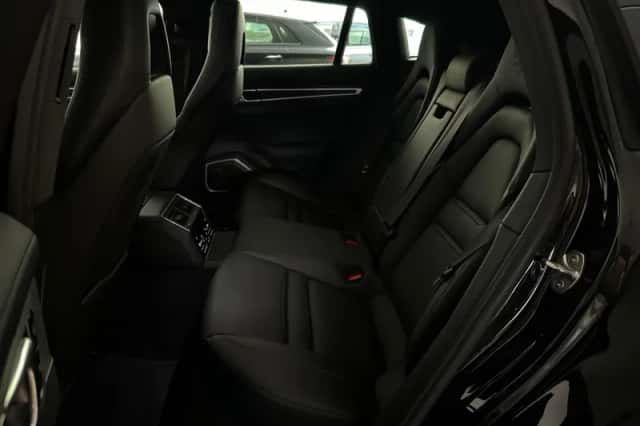 Porsche Panamera (2024) thumbnail 26