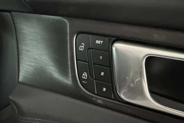 Porsche Panamera (2024) thumbnail 30