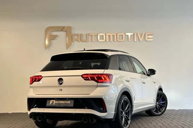 Volkswagen T-Roc (2022) thumbnail 3