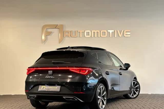 SEAT Leon (2021) thumbnail 3
