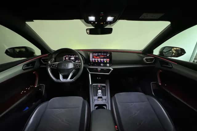 SEAT Leon (2021) thumbnail 4
