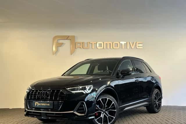 Audi Q3 (2018) thumbnail 1