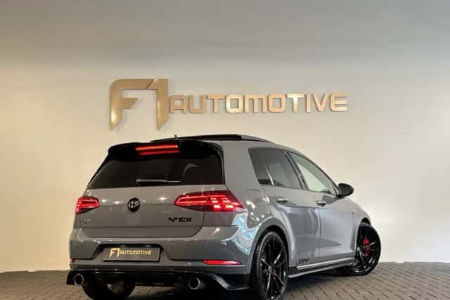 Volkswagen Golf (2019) thumbnail 3
