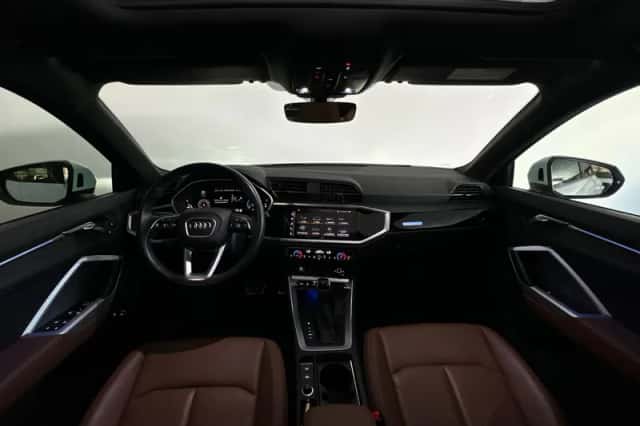Audi Q3 (2022) thumbnail 4