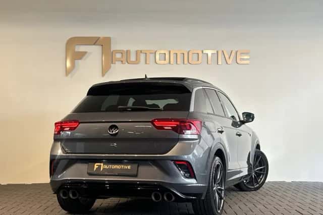 Volkswagen T-Roc (2022) thumbnail 3