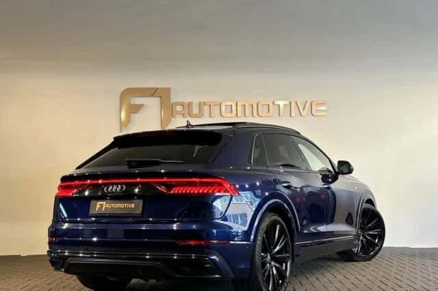Audi Q8 (2021) thumbnail 3