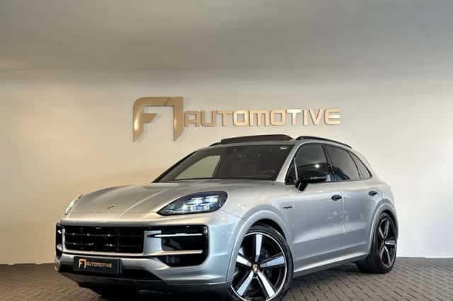 Porsche Cayenne (2023) thumbnail 1