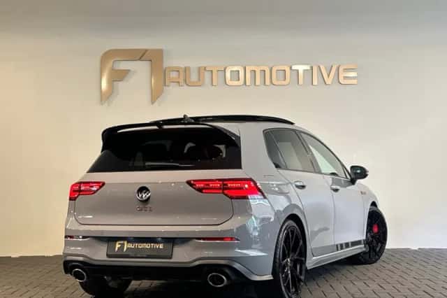 Volkswagen Golf (2023) thumbnail 3