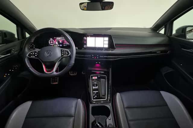 Volkswagen Golf (2023) thumbnail 4
