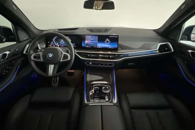 BMW X5 (2023) thumbnail 4