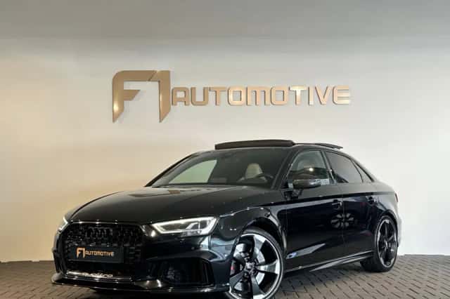 Audi RS3 (2017) thumbnail 1