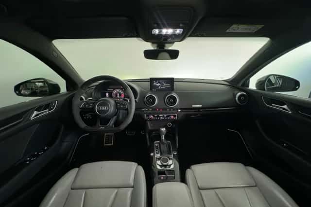 Audi RS3 (2017) thumbnail 4