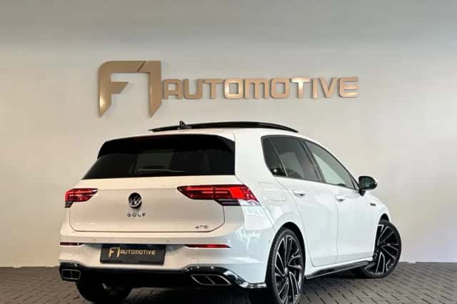 Volkswagen Golf (2021) thumbnail 3