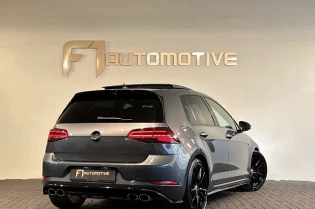 Volkswagen Golf (2019) thumbnail 3