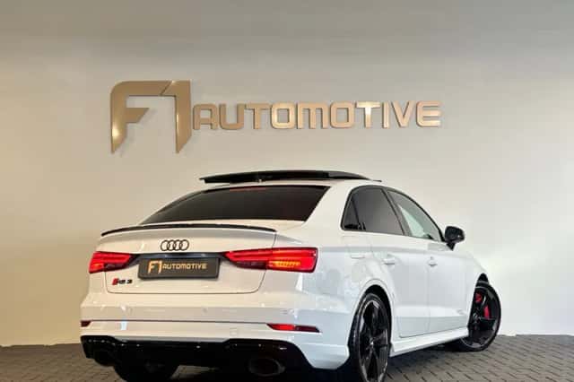 Audi RS3 (2019) thumbnail 3