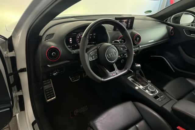 Audi RS3 (2019) thumbnail 4