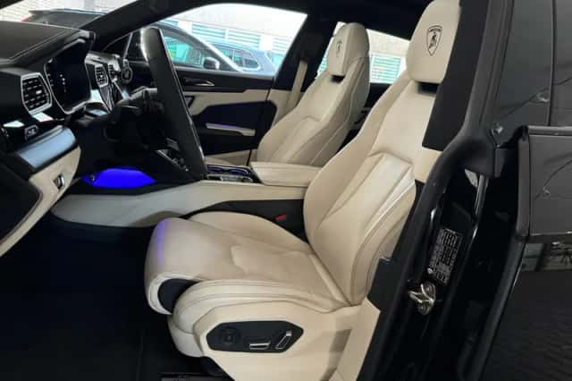 Lamborghini Urus (2021) thumbnail 6