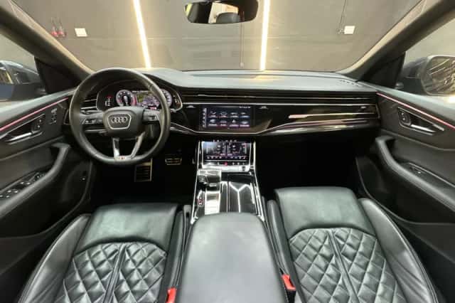Audi Q8 (2023) thumbnail 4