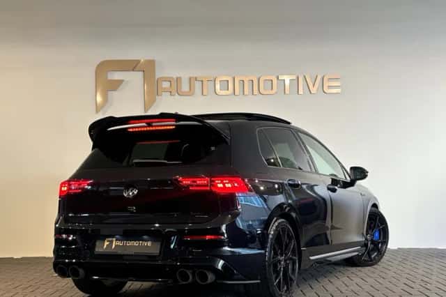 Volkswagen Golf (2022) thumbnail 3